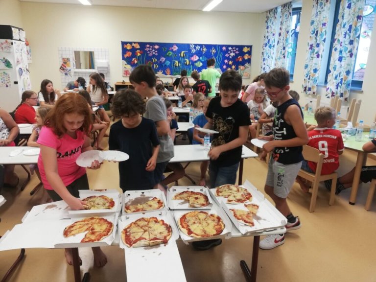Grossansicht in neuem Fenster: 22.06.2023 Lesenacht in der Grundschule Roßbach