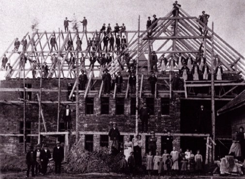 Grossansicht in neuem Fenster: Schulchronik Roßbach - Richtfest